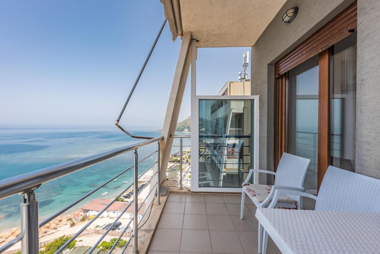 Апартаменти Spectacular Seaview Penthouse Дуррес Екстер'єр фото